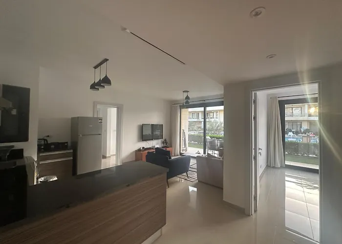 G Cribs 2br *