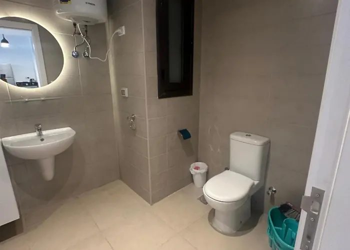 G Cribs 2br